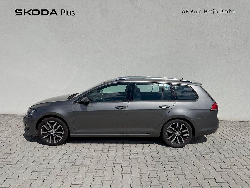 Volkswagen Golf (2017) VARIANT COMFORTLINE 1,4 TSI 7D - fotka 3 z 22