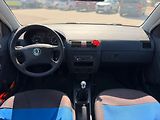 Škoda Fabia HB Classic 1.2HTP 40kW 55 - náhled 12