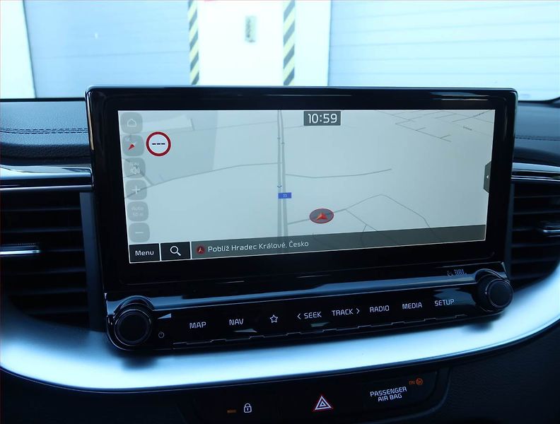 Kia Ceed (2024) 1.6 T-GDI GT - fotka 20 z 27