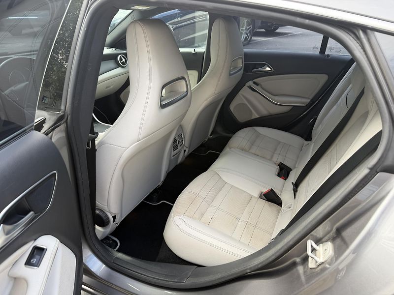 Mercedes-Benz CLA 180 SB aut. - fotka 12 z 22