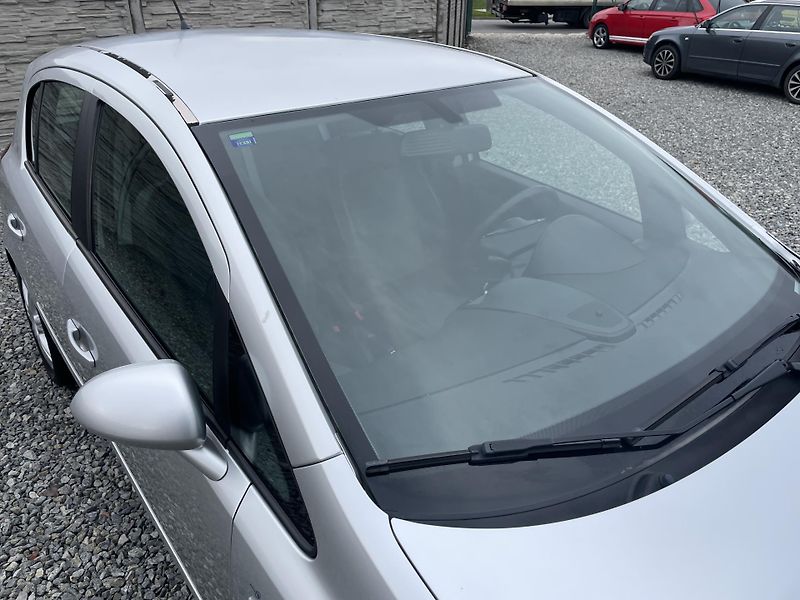Opel Corsa 1.2i 80PS 141000KM KLIMA STK!! - fotka 68 z 169