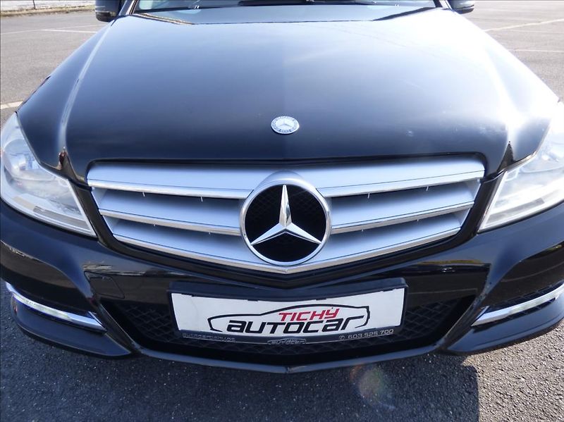 Mercedes-Benz Třídy C 2,2 CDI BlueEfficiency  180 CD - fotka 39 z 41