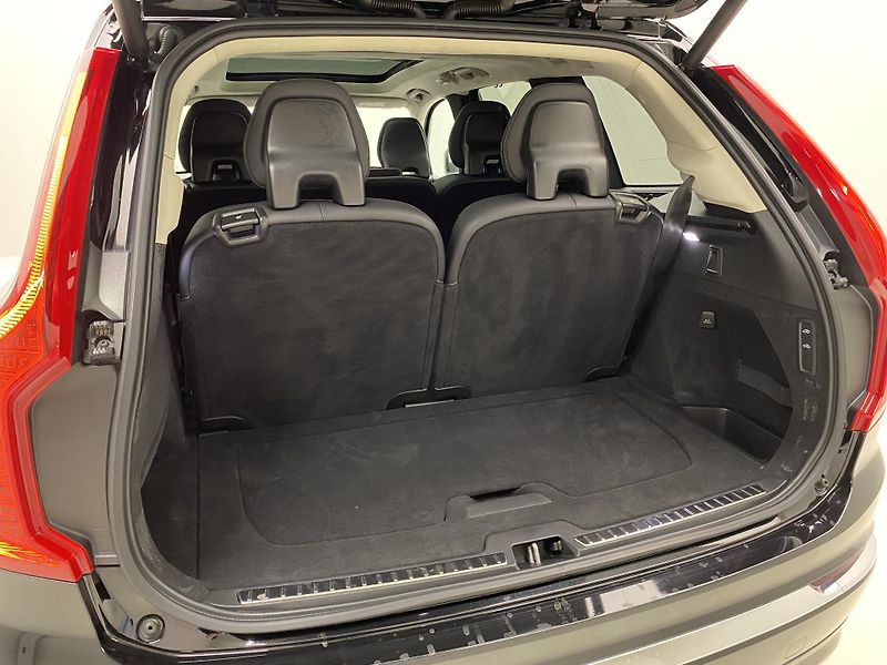 Volvo XC90 T8 AWD PLUG-IN ULTIMATE BRIGHT - fotka 34 z 72