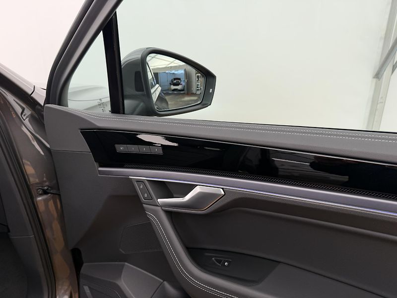 Volkswagen Touareg 3.0Tdi*210kw*DPH*Final-Edition - fotka 23 z 50