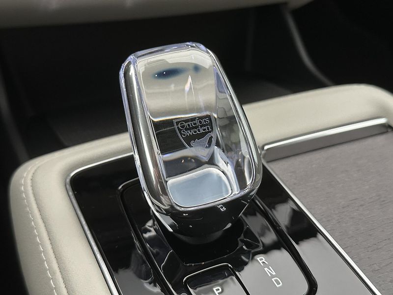 Volvo XC90 (2026) B5 AWD AUT DARK ULTRA 7 míst - fotka 21 z 25