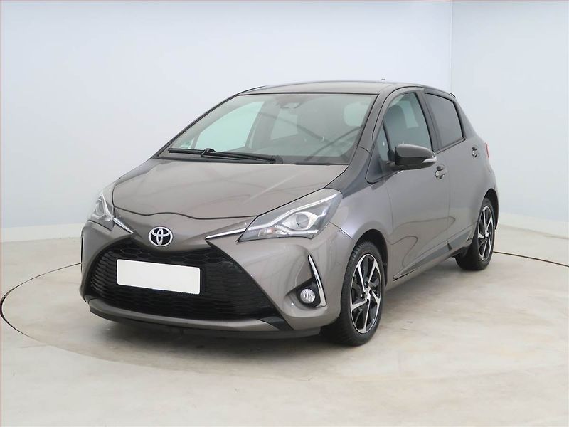 Toyota Yaris (2020) 1.5 Dual VVT-i, ČR,1.maj - fotka 2 z 18