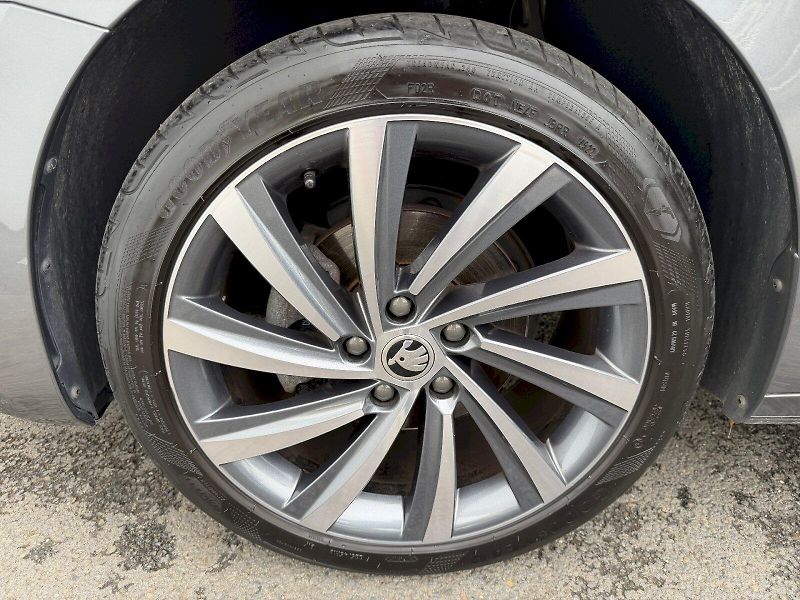 Škoda Octavia (2023) Combi 2.0 TDI 110kW DSG Tour - fotka 35 z 35