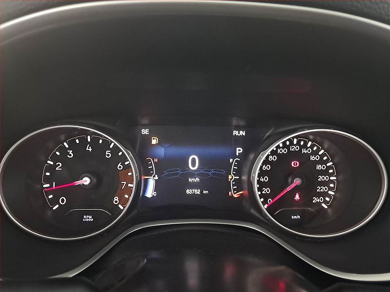 Jeep Compass (2020) 1.4 MultiAir, 4X4, Automat - fotka 11 z 17
