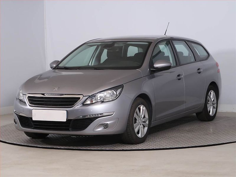 Peugeot 308 (2017) 1.2 PureTech, ČR,1.maj - fotka 2 z 17