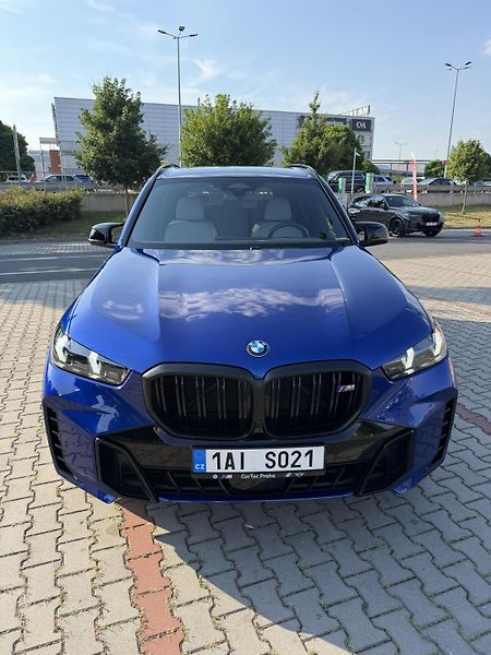 BMW X5 (2025) BMW X5 M60i xDrive - fotka 16 z 21