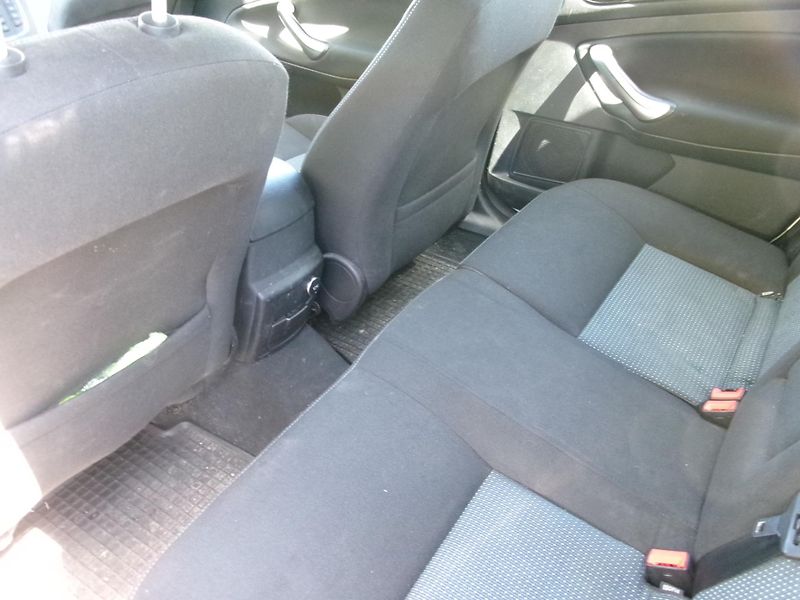 Ford Mondeo (2012) 2.0 TDCi AC TEMP ZADÁNO - fotka 12 z 23