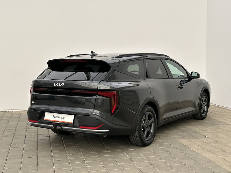 Kia K4 1.6 T-GDi EXCLUSIVE 110 KW (20 - fotka 2 z 31