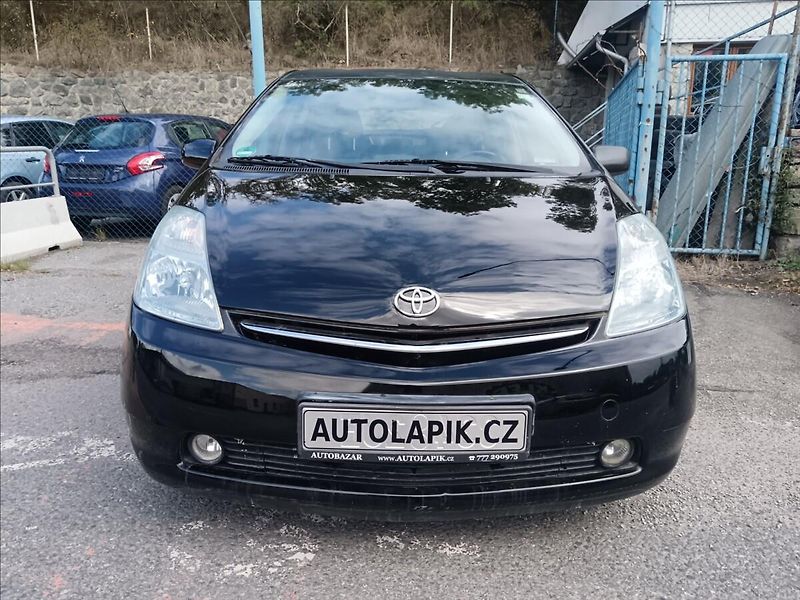 Toyota Prius 1,5 - fotka 2 z 21