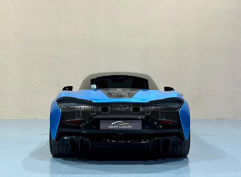 McLaren Ostatní (2023) Hybridní sportovní model - fotka 7 z 15