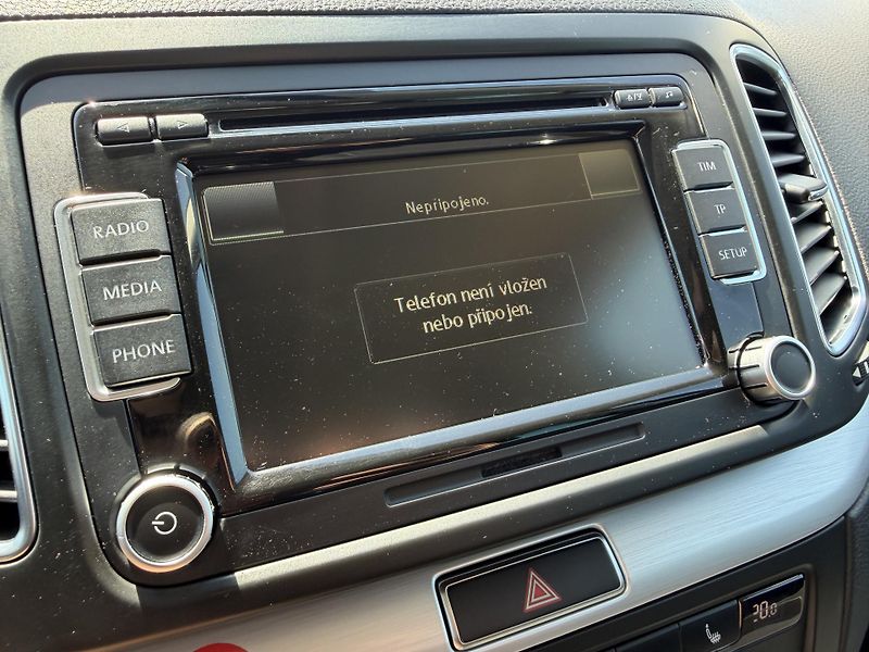 Volkswagen Sharan 2.0 TDI KAMERA TAŽNÉ ROZVODY - fotka 23 z 55