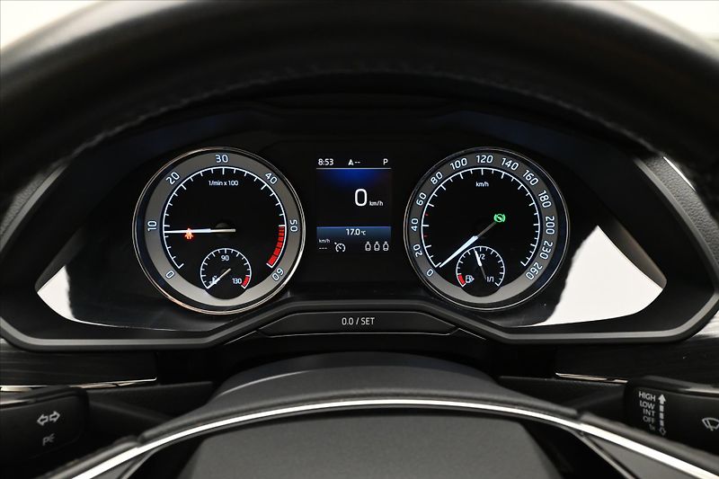 Škoda Superb 2,0 TDI 147 kW DSG 4x4 Style Z - fotka 16 z 30