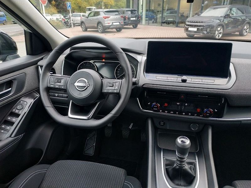 Nissan Qashqai 1.3mHEV,2WD, MT, Acenta, SKLAD - fotka 13 z 26