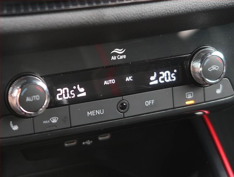 Škoda Fabia (2022) Monte Carlo 1.0 TSI - fotka 16 z 23