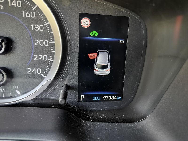 Toyota Corolla 1.8Hybrid comfort vyhř.sedacky - fotka 15 z 29