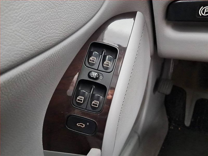 Mercedes-Benz Třídy C (2003) C 240 4MATIC, 4X4, Automat - fotka 17 z 17