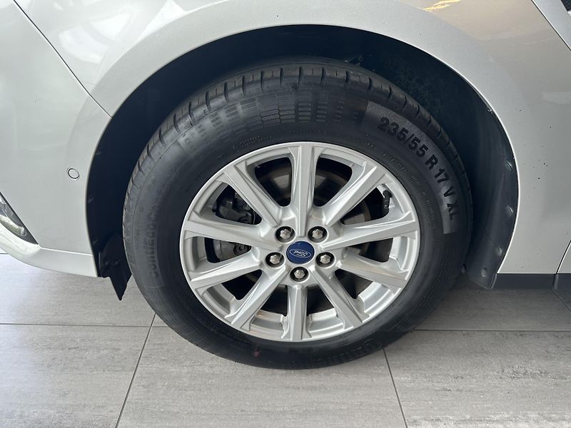 Ford S-MAX Business 2.5i HEV 190k aut. - fotka 8 z 28