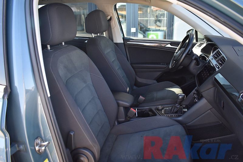 Volkswagen Tiguan Allspace (2021) Highline 2,0 TSI 4Motion,7míst - fotka 12 z 40