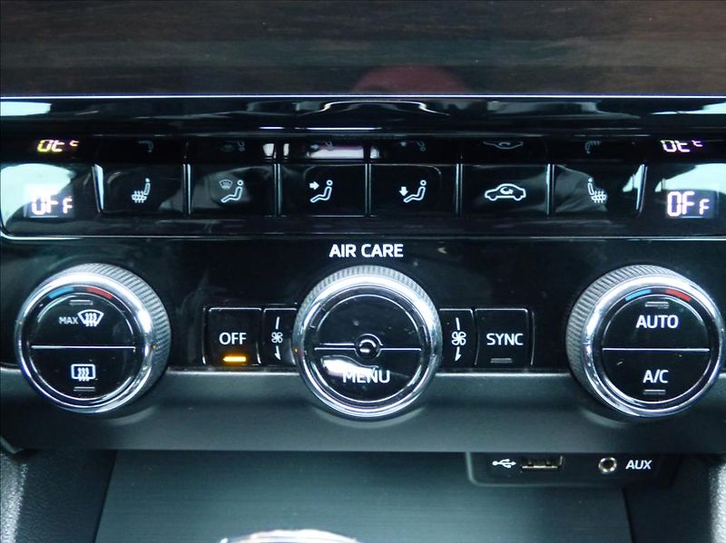Škoda Octavia 2,0 TDI DSG,LED,Navigace  Ambi - fotka 44 z 55