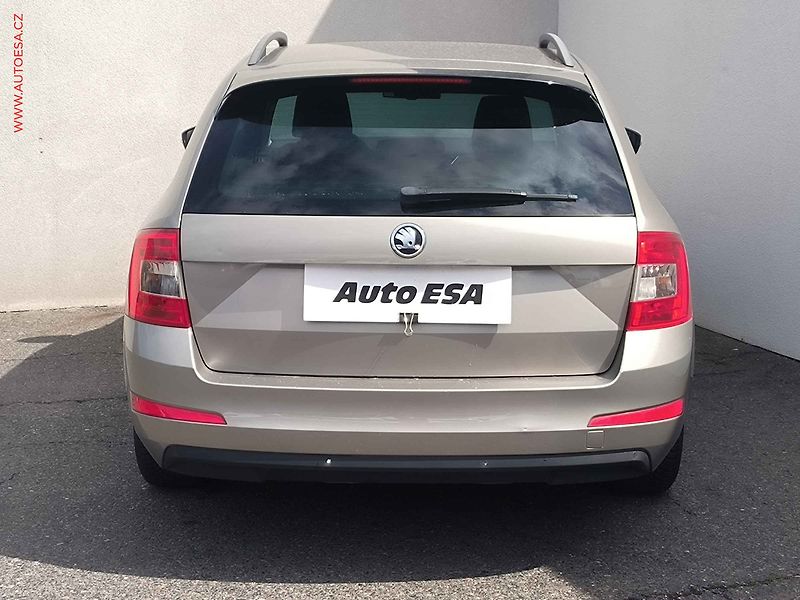 Škoda Octavia (2015) 1.6 TDi, Ambiente, STK7/28 - fotka 5 z 19