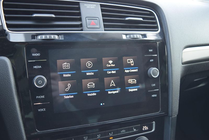 Volkswagen Golf Variant (2018) 1.4TSI 92kw COMFORTLIN PAN TAŽ - fotka 27 z 48