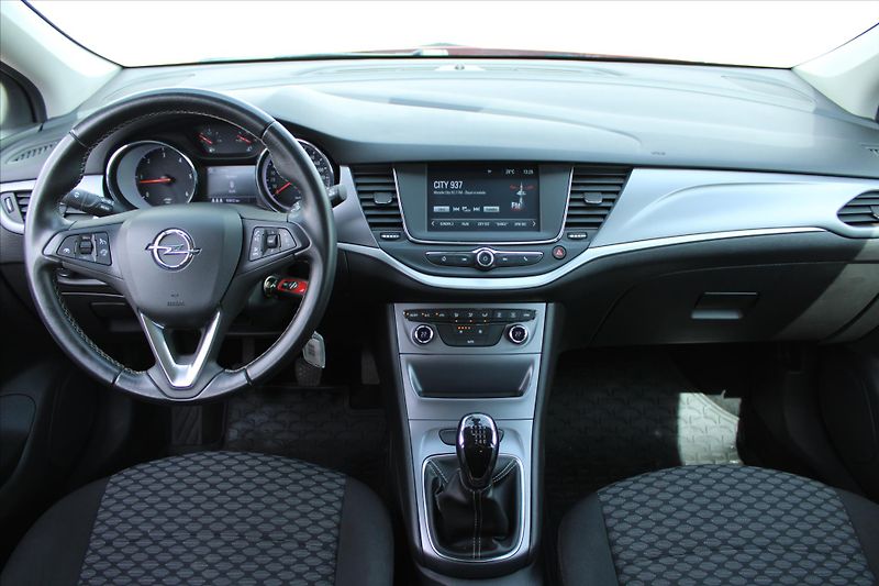 Opel Astra 1.6 CDTI ENJOY ST 63.000KM ČR - fotka 12 z 22