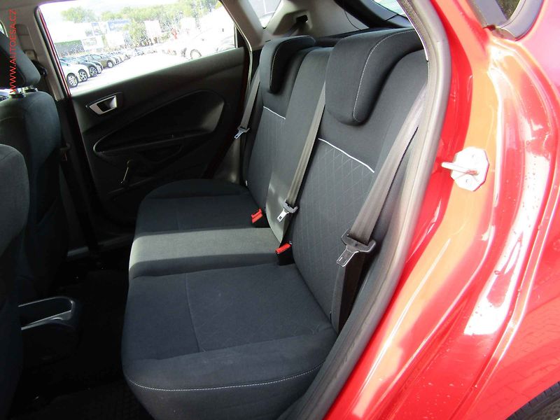 Ford Fiesta (2011) 1.4i, 1.maj,ČR, AC, park. - fotka 10 z 16