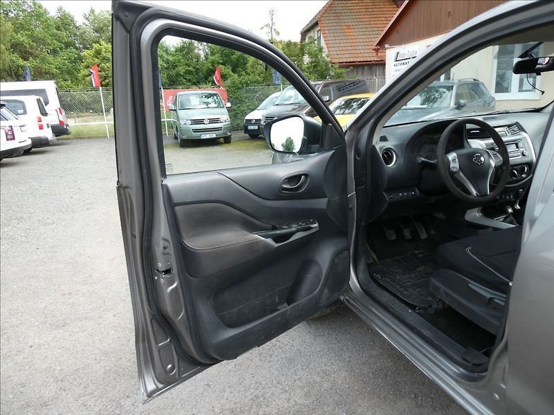 Nissan Navara 2,3 dCi 1.majitel,DPH,4x4,závě - fotka 13 z 28