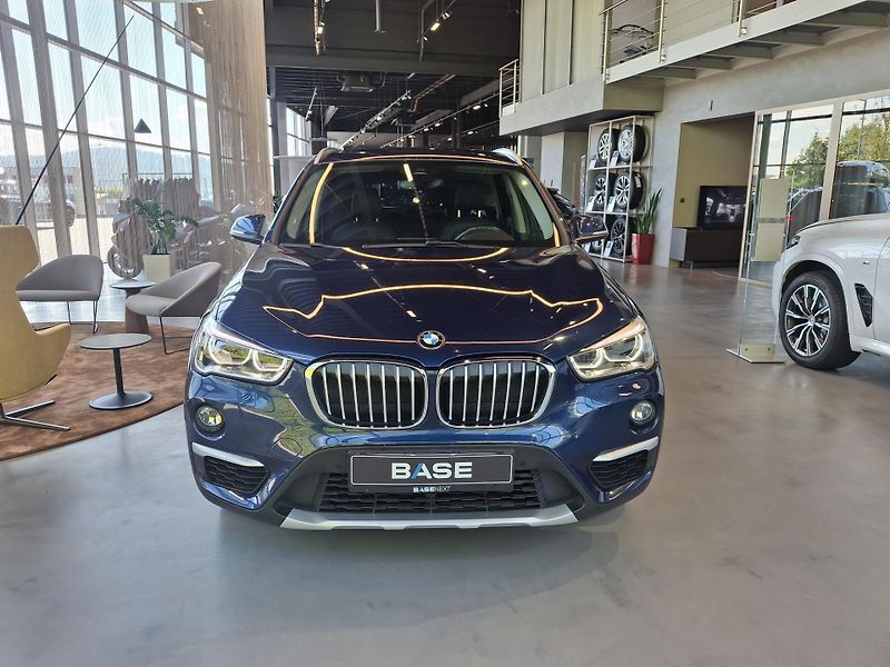 BMW X1 xDrive18d X-Line - fotka 2 z 24