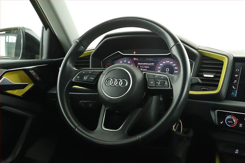 Audi A1 (2019) S-Line 30 TFSI - fotka 13 z 15