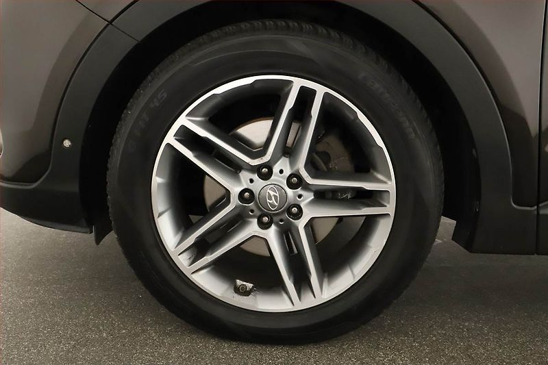 Hyundai Santa Fe (2017) 2.2 CRDi Blue, 4X4, Automat - fotka 20 z 20