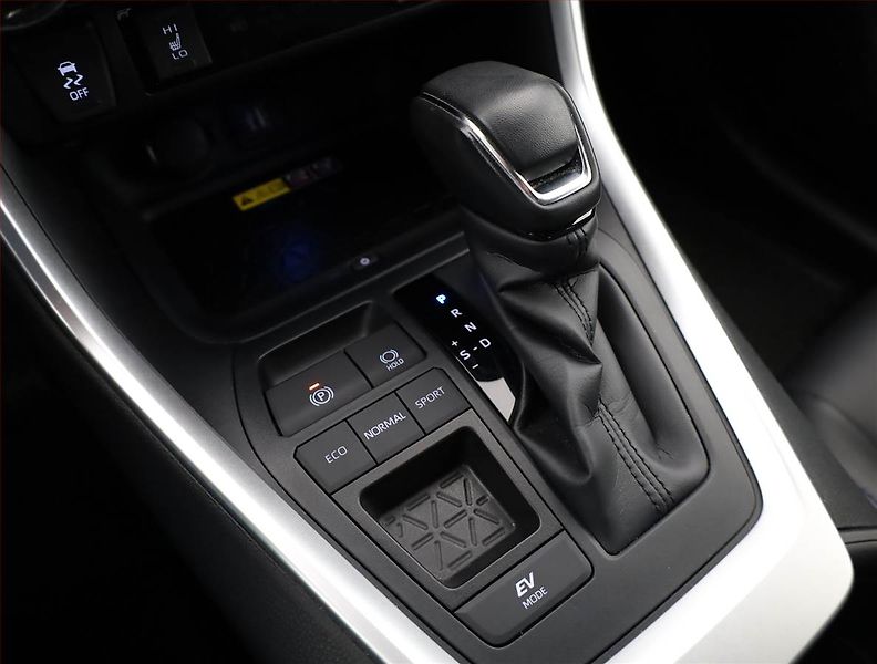 Toyota RAV4 (2024) 2.5 Hybrid - fotka 10 z 16