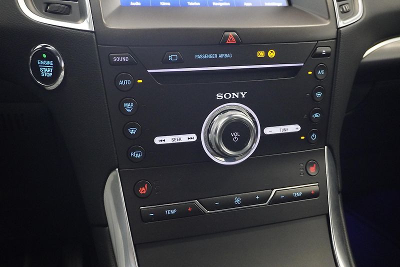 Ford S-MAX S-MAX 2.0 140 kW TITAN. 7 míst - fotka 19 z 32
