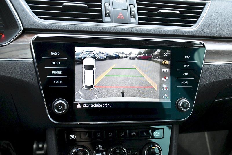 Škoda Superb (2021) Scout 2.0 TDI 147kW 4x4 DSG - fotka 18 z 35