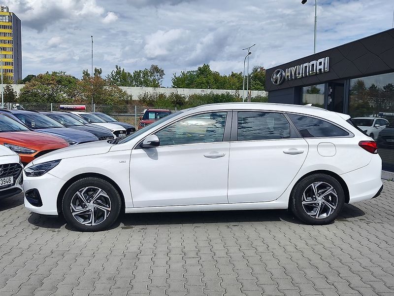 Hyundai i30 1.6 T-GDI/117kW Smart MHEV - fotka 8 z 31