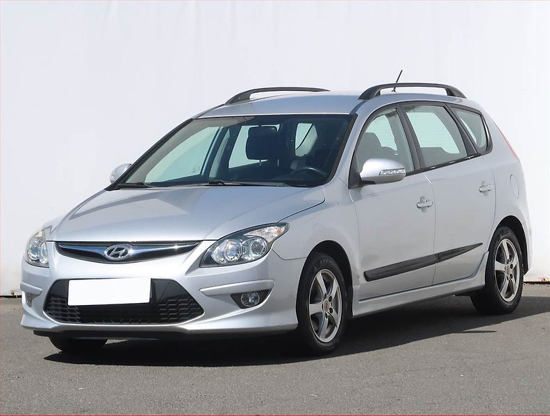 Hyundai i30 (2010) 1.4 CVVT, LPG, Serv.kniha - fotka 2 z 17