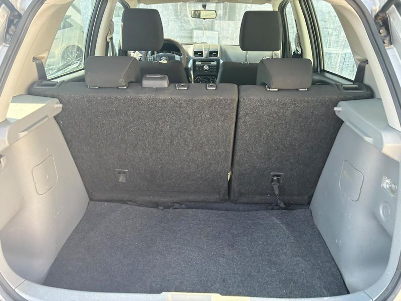 Suzuki SX4 (2011) 1.6i, 88KW, VYHŘ. SEDADLA, 4X4 - fotka 23 z 23