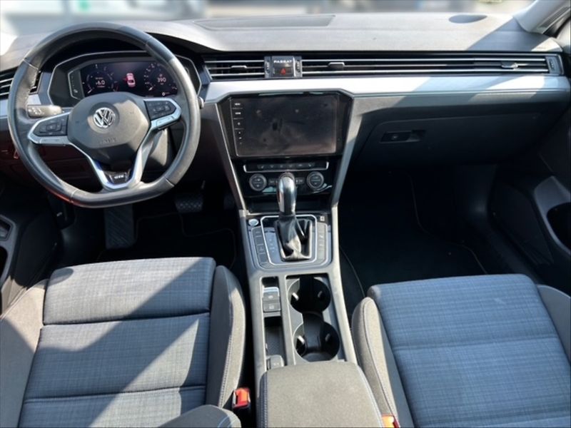 Volkswagen Passat 1,4 TSI Hybrid GTE AT - fotka 9 z 11