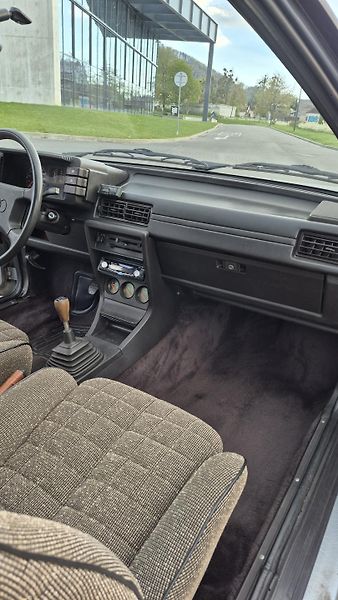 Audi 80 (1982) Audi 80 Coupé GT V5 85kW - Top - fotka 16 z 32