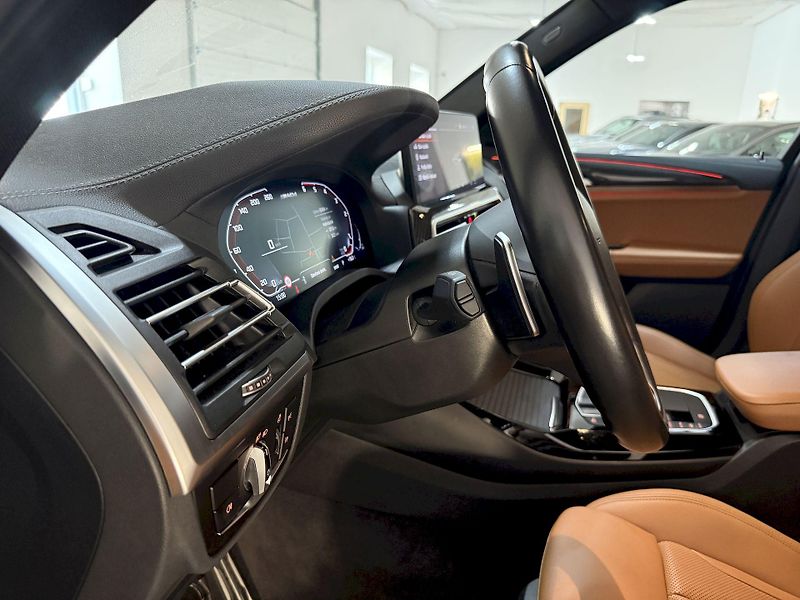 BMW X3 M40d xDrive Laser HUD tažné - fotka 34 z 43