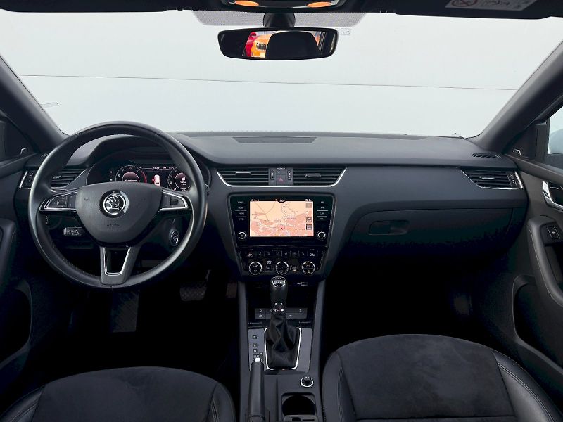 Škoda Octavia (2019) Combi 2.0 Tdi 135 kW DSG 4x4 L - fotka 5 z 27