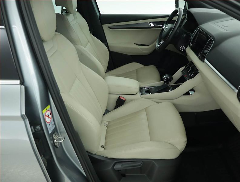 Škoda Karoq (2018) 1.5 TSI - fotka 9 z 17