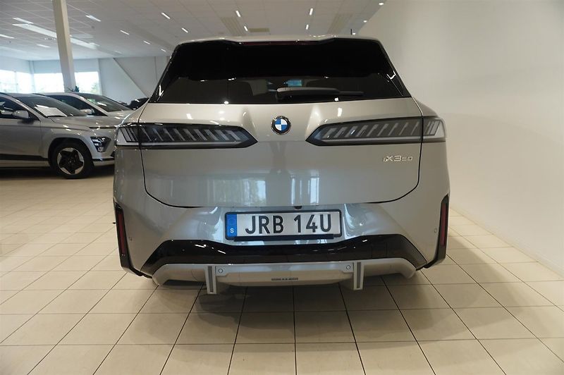 BMW iX3 50 xDrive M-Sport PA-Pro HuD T - fotka 6 z 16