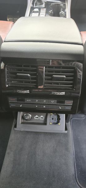 Volkswagen Touareg (2019) 4,0 TDi V8, R-Line, nez.topení - fotka 9 z 18