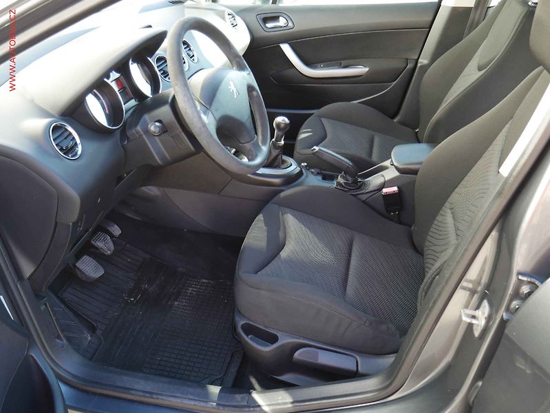 Peugeot 308 (2010) 1.6 16V, ČR - fotka 9 z 15