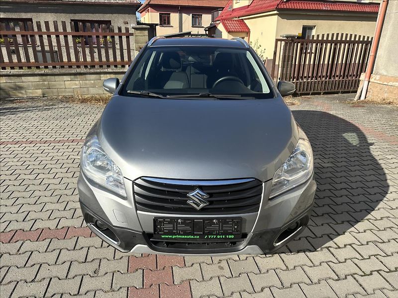 Suzuki SX4 S-Cross 1,6 4x4 AUTOMAT - fotka 10 z 28